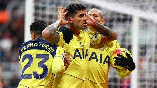 Cuti Romero vuelve a sacudir el mercado mientras el Atlético prepara una nueva ofensiva y Tottenham intenta evitar su salida al Arsenal.