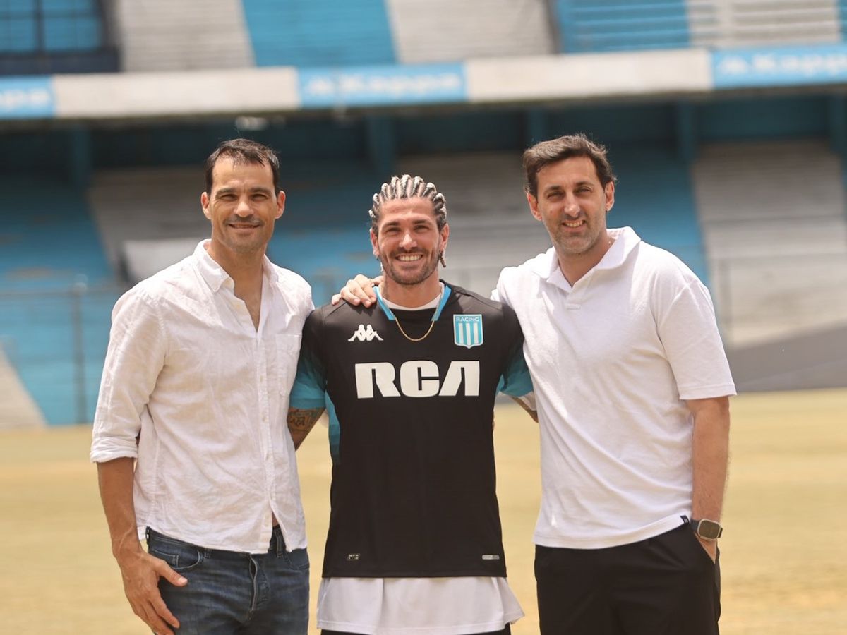 Racing: Rodrigo De Paul junto a Diego Milito y Sebastián Saja