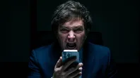 Javier Milei alcanzó un logro impensado: estar entre las cuentas de Twitter que más insulta. Sin embargo, el algoritmo le va suelta la mano (y eso debe doler). Foto: Gemini