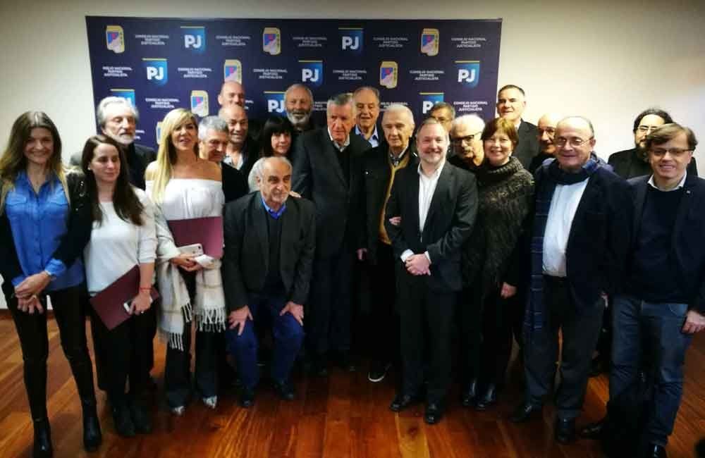El PJ Nacional y Unidad Ciudadana se reunieron con los partidos políticos que conformarán el frente electoral opositor.