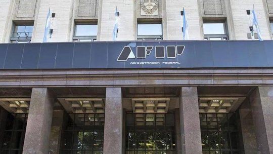 Un empleado de la AFIP intentó suicidarse tirándose al vacío.