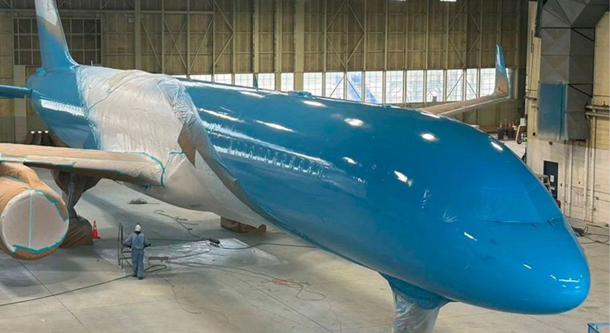 El avión vuelve a Dallas. El avión vuelve a Dallas. 