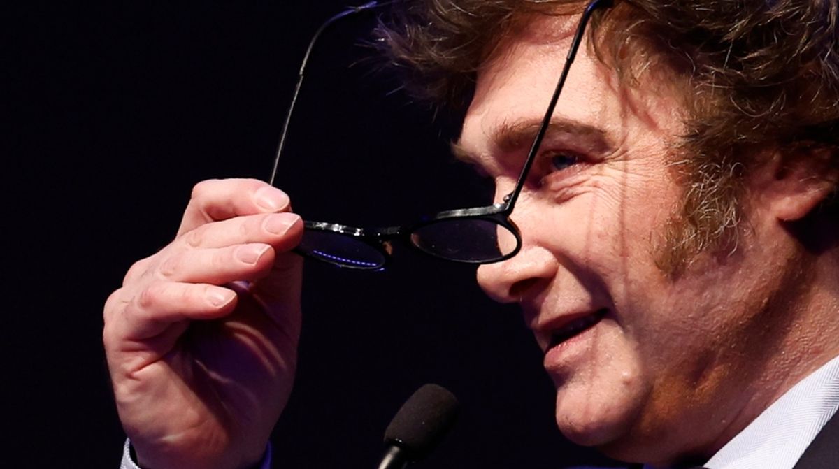 Milei libera los precios de la TV por cable, Internet y telefonía.