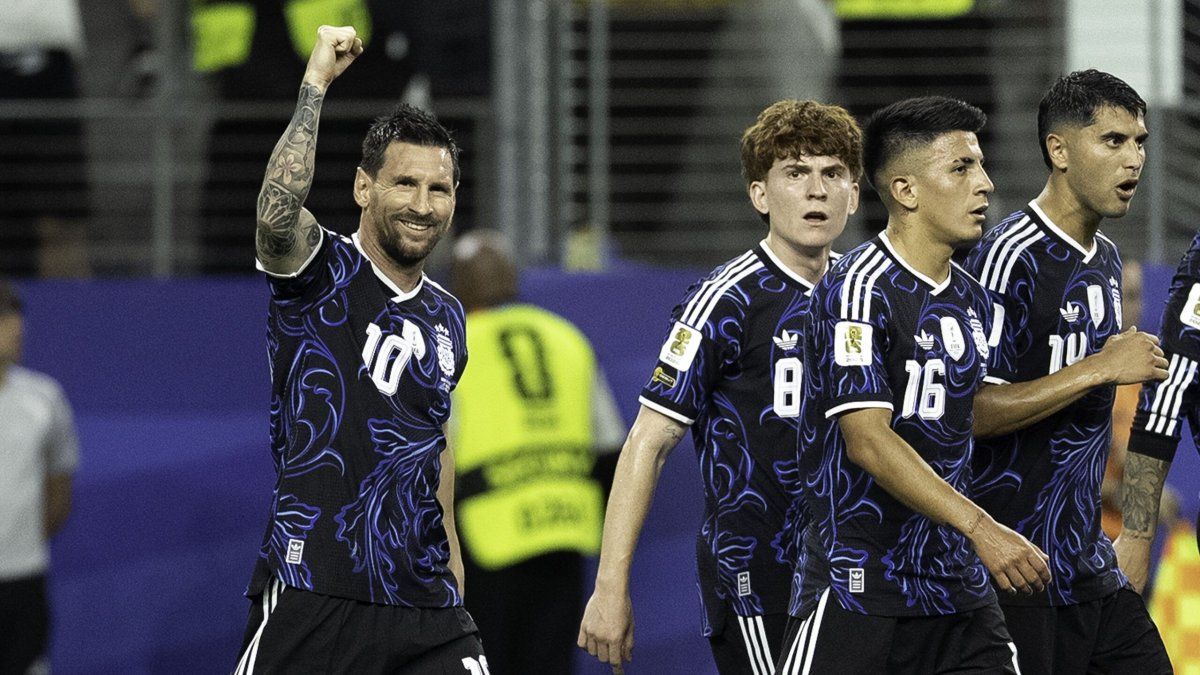 La Selección Argentina se prepara para enfrentar a Inglaterra
