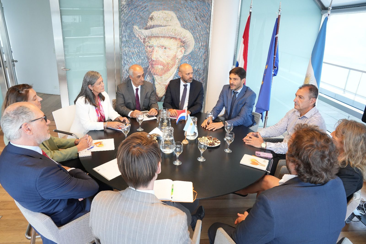 "Queremos una Hidrovía que funcione al servicio de la producción y no de la burocracia", señaló el ministro santafesino. "Queremos una Hidrovía que funcione al servicio de la producción y no de la burocracia", señaló el ministro santafesino.