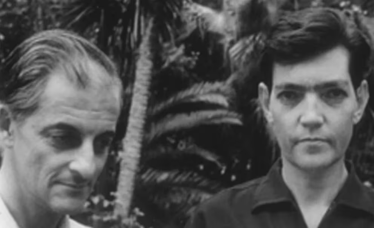 Antín junto a Cortázar. Antín junto a Cortázar. 