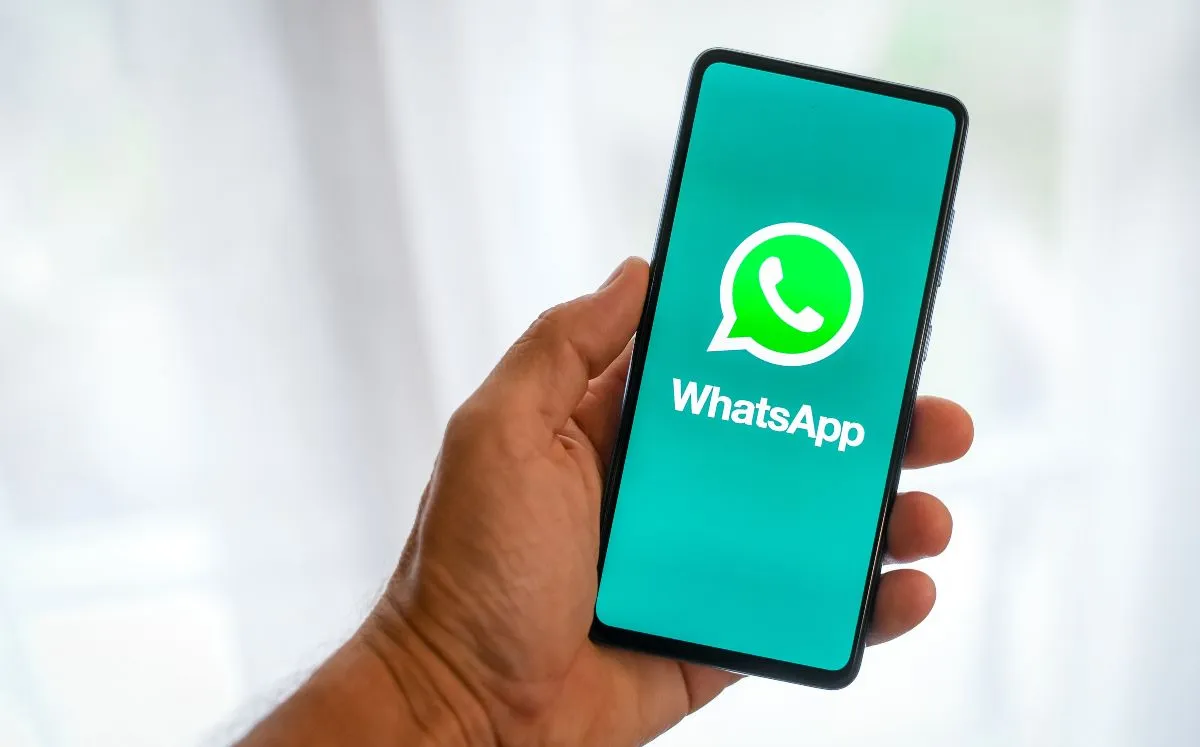 Los usuarios pueden elegir WhatsApp en Modo Rojo para mayor privacidad. Los usuarios pueden elegir WhatsApp en Modo Rojo para mayor privacidad.