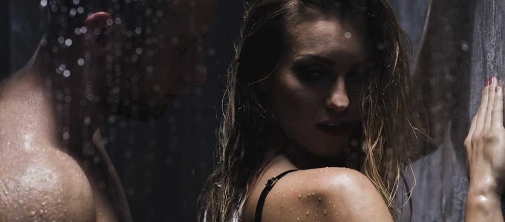 Tanto las mujeres como los hombres fantasean con perder el control. O ceder el poder. Aman imaginarse a sí mismos como el objeto de la lujuria incontrolable de otro. (Jessica Wildfire) Foto:Photographee.eu/Medium