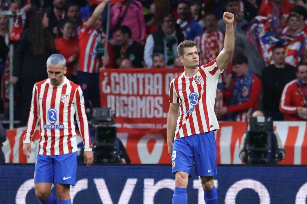 Alexander Sorloth, el noruego fue la figura de la noche con 3 goles para que el Atlético Madrid pase a octavos de final.