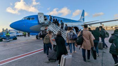 Aerolíneas: Gobierno y sindicatos a punto de acordar tras 2 días de intensa negociación