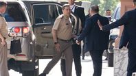 Teniente general Carlos Alberto Presti, al ingresar a Casa Rosada, para participar de una reunion de Gabinete. Teniente general Carlos Alberto Presti, al ingresar a Casa Rosada, para participar de una reunion de Gabinete.