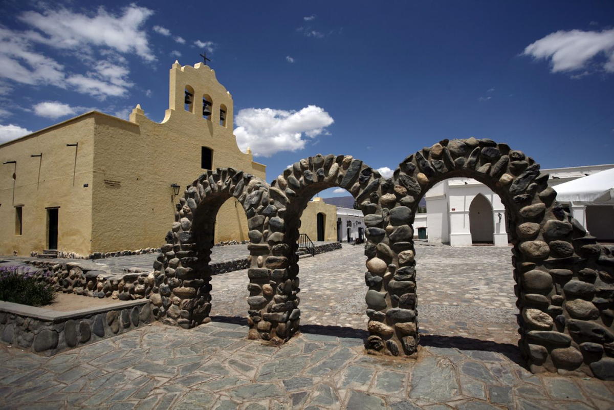 El alucinante pueblo de Salta que enamora con sus impresionantes paisajes