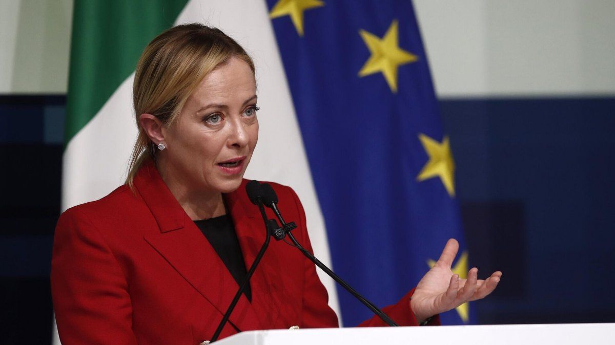 Giorgia Meloni, víctima de broma telefónica rusa.