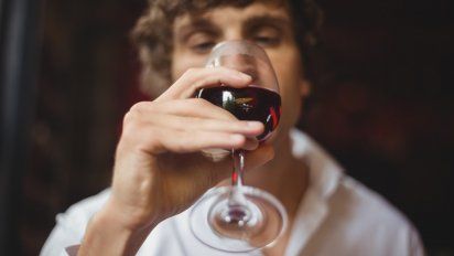 Para Año Nuevo: Científicos enseñan truco para tomar menos alcohol