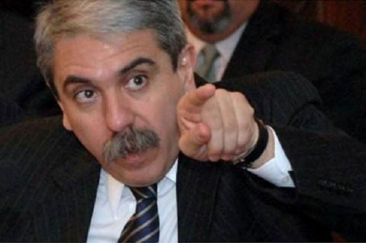 Aníbal Fernández: En la AFA tienen mucho pelotudeo. Con el Viejo (Julio Grondona) esto no pasaba.