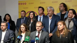 Cabildo Abierto amenazó pero se queda en la coalición multicolor.