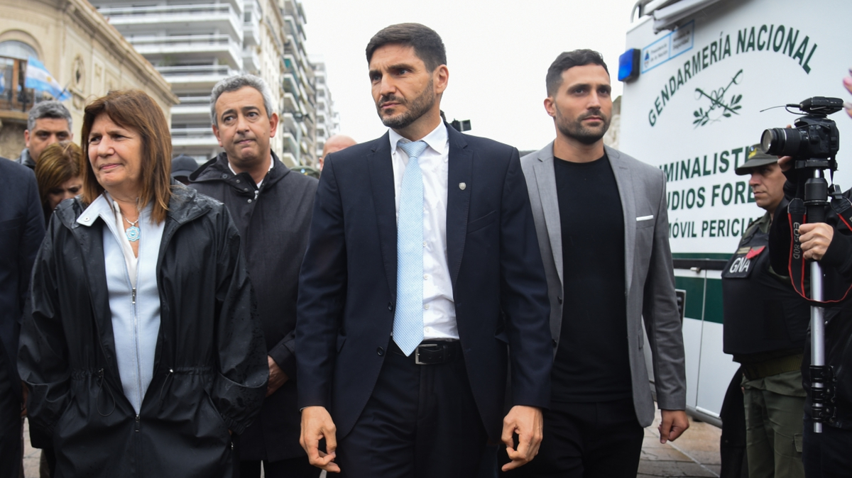 El gobierno de Maximiliano Pullaro en Santa Fe le pidió la cárcel de Larrechea a Patricia Bullrich para llevar a los presos federales. El gobierno de Maximiliano Pullaro en Santa Fe le pidió la cárcel de Larrechea a Patricia Bullrich para llevar a los presos federales.