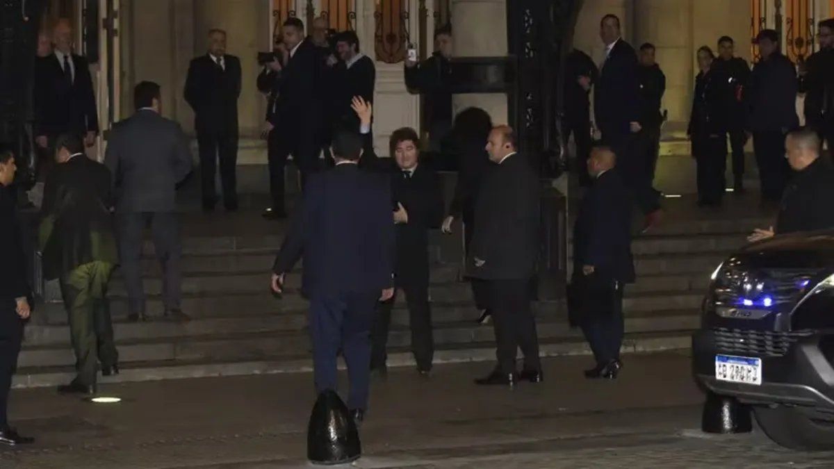 Javier Milei al ingresar al Teatro Colon&nbsp;