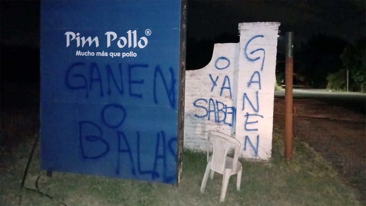 La Copa Argentina ya se puso en marcha pero en la previa de Lanús-Lamadrid detuvieron a un barra y el plantel de Gimnasia y Esgrima de La Plata sufrió amenazas. La Copa Argentina ya se puso en marcha pero en la previa de Lanús-Lamadrid detuvieron a un barra y el plantel de Gimnasia y Esgrima de La Plata sufrió amenazas.