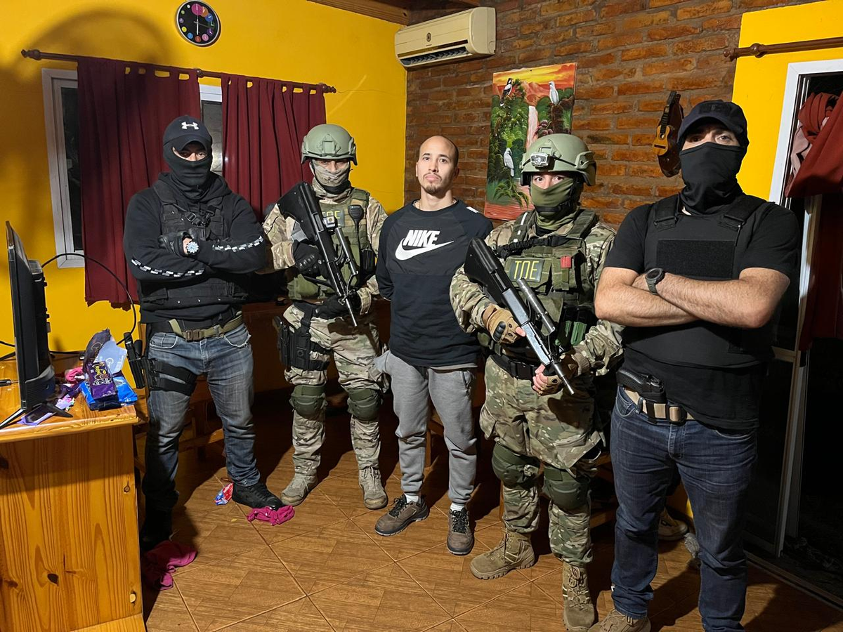 A fines de junio, fue detenido Laferrara, un sicario que estaba prófugo. A fines de junio, fue detenido Laferrara, un sicario que estaba prófugo.