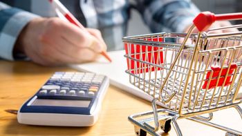 Consultoras privadas anticipan que el descenso de la inflación en septiembre no la dejará muy lejos del 7%. Consultoras privadas anticipan que el descenso de la inflación en septiembre no la dejará muy lejos del 7%.