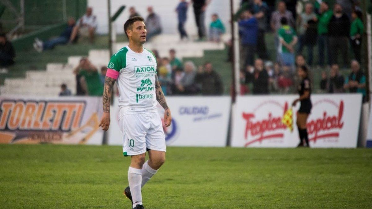 Insólito, no lo dejaron entrar al estadio que lleva su nombre.