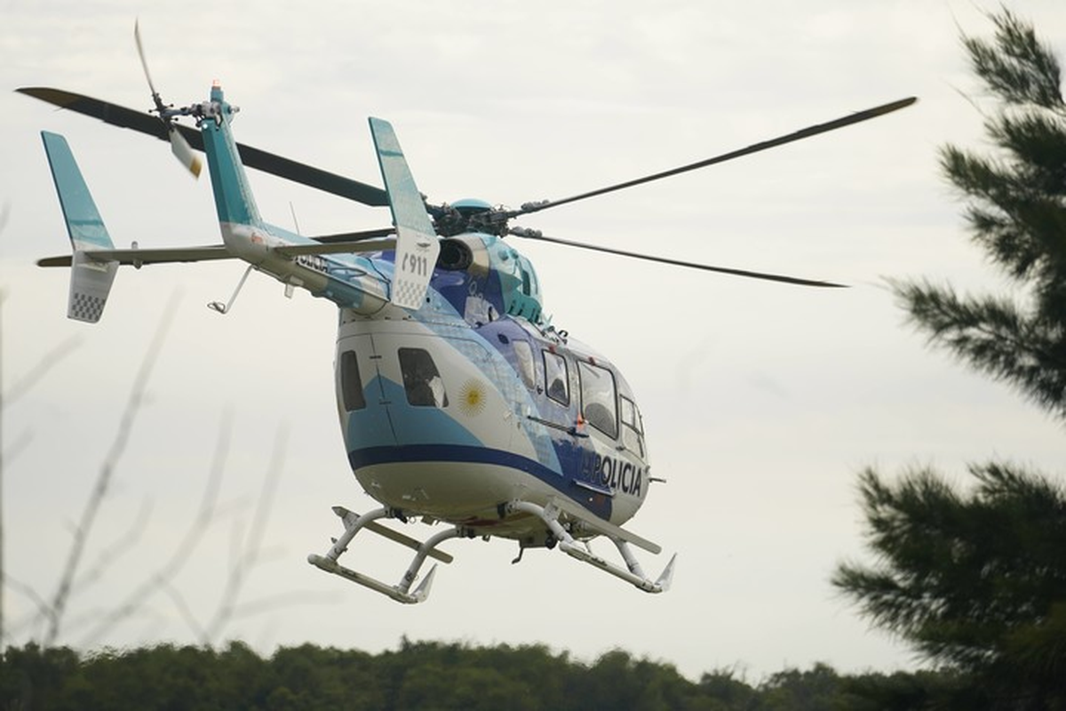 Traslado de Bastián en el helicóptero de la Policía de la Provincia de Buenos Aires ( Foto Fernando de la Orden) Traslado de Bastián en el helicóptero de la Policía de la Provincia de Buenos Aires ( Foto Fernando de la Orden)