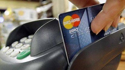 MODO y Mercado Pago en la mira por tarjeta de crédito/débito