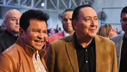 altText(Javier Milei, los Ledesma, Guillermo Maldonado y Donald Trump)}