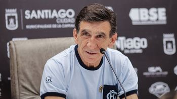 Gustavo Costas decidió su futuro y hay impacto en Racing: