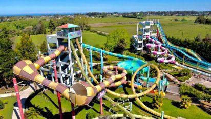 El increíble parque acuático frente al mar para todas las edades