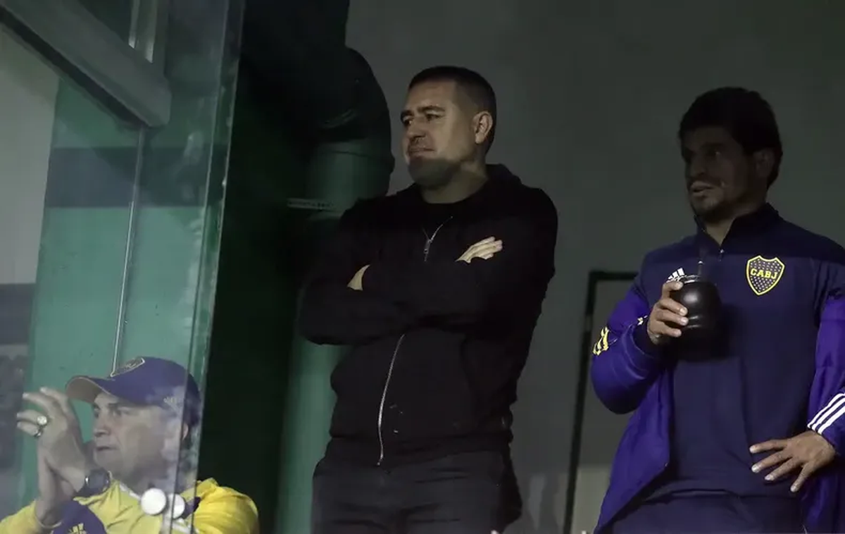 Juan Román Riquelme (vicepresidente de Boca) y Hugo Ibarra (entrenador de Boca).