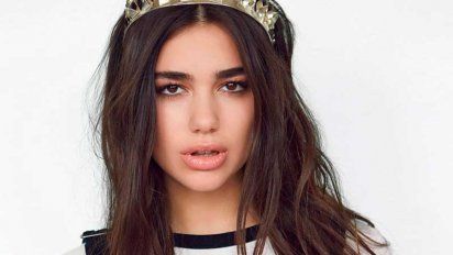 Dua Lipa, la cantante británica que será telonera de Coldplay