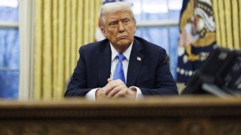 Discurso mesiánico de Donald Trump en el repaso de su 1er año: Bono a militares y dardo a Biden