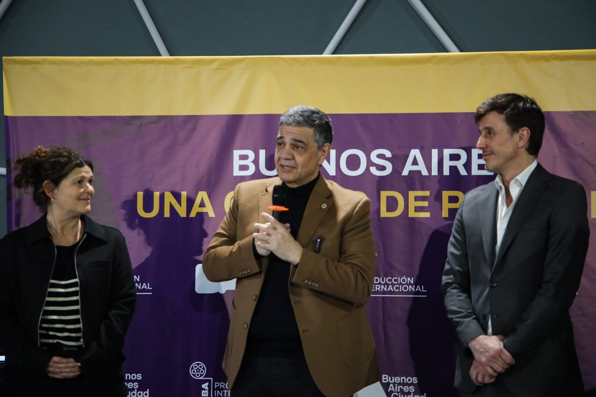 Homo Argentum se vendió como cine privado, pero recibió 150 millones del gobierno porteño a través de BA Producción Internacional. Bastante contradictorio para el discurso de autonomía defendido por Milei y los realizadores. Homo Argentum se vendió como cine privado, pero recibió 150 millones del gobierno porteño a través de BA Producción Internacional. Bastante contradictorio para el discurso de autonomía defendido por Milei y los realizadores.