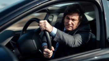 Javier Milei pega volantazo en el relato, preocupado por las encuestas... Javier Milei pega volantazo en el relato, preocupado por las encuestas...