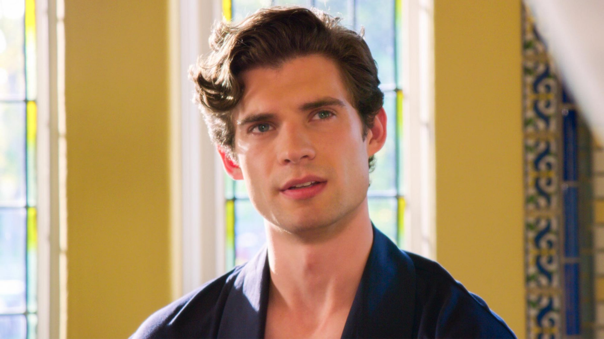 Es innegable el parecido con Cavill. Es innegable el parecido con Cavill.