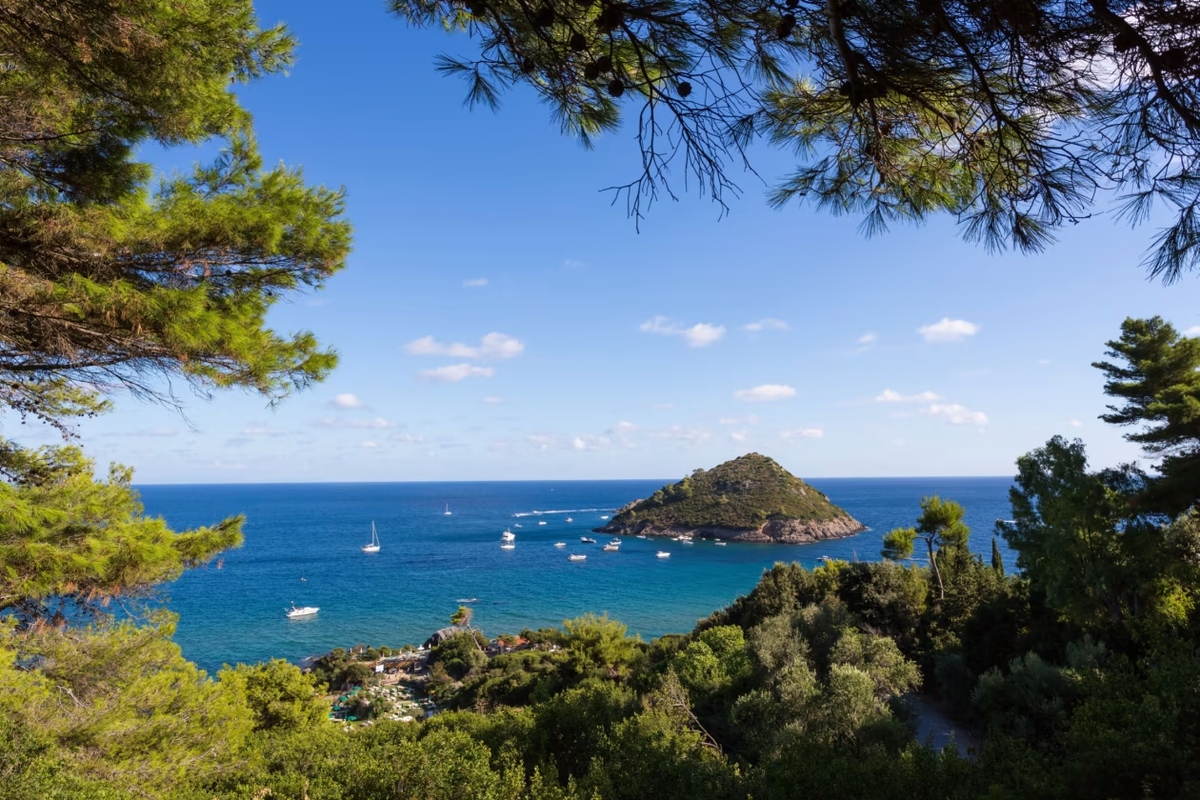 El Isolotto es un islote frente a la costa de Monte Argentario. Foto: Giuseppe Cammino/Alamy