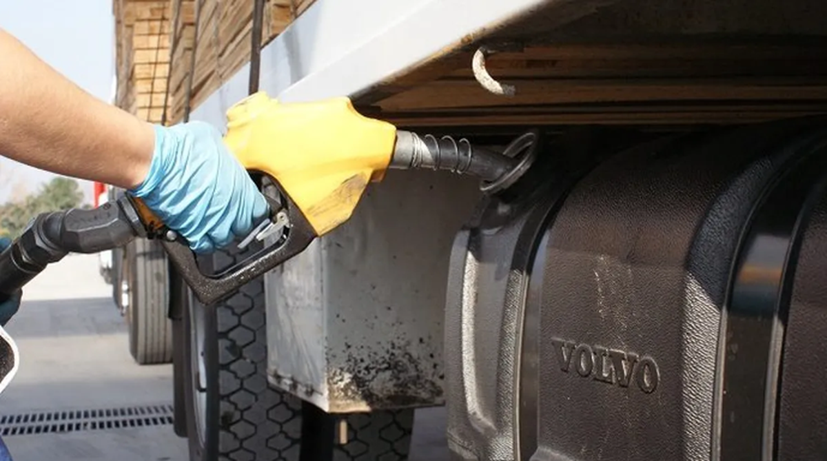 Desde el sector del transporte de carga analizan llevar la protesta por la falta de combustibles, sobre todo al norte de la Argentina, a las rutas.