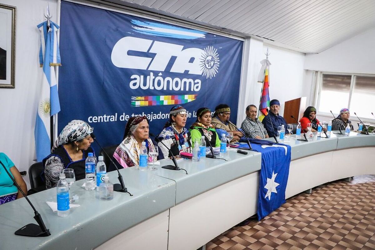 En la conferencia de prensa que se realizó en la sede de la CTA autónoma en CABA, Mauro Millán, lonko de Pillán Mahuiza, confirmó que los mapuches serán recibidos por Alberto Fernández.