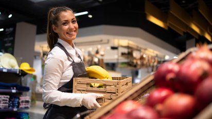 Paritarias: Aumentos para empleados de comercio en noviembre