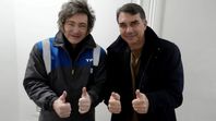 Flávio Bolsonaro salió de Brasil y Javier Milei quedó metido en el despelote por una fuerte acusación. El abogado trumpista Simón Levy lo prendió fuego. Foto: X