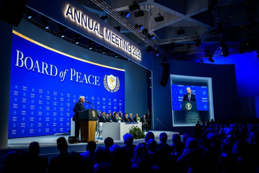 TRUMP Y SU JUNTA PARA LA PAZ