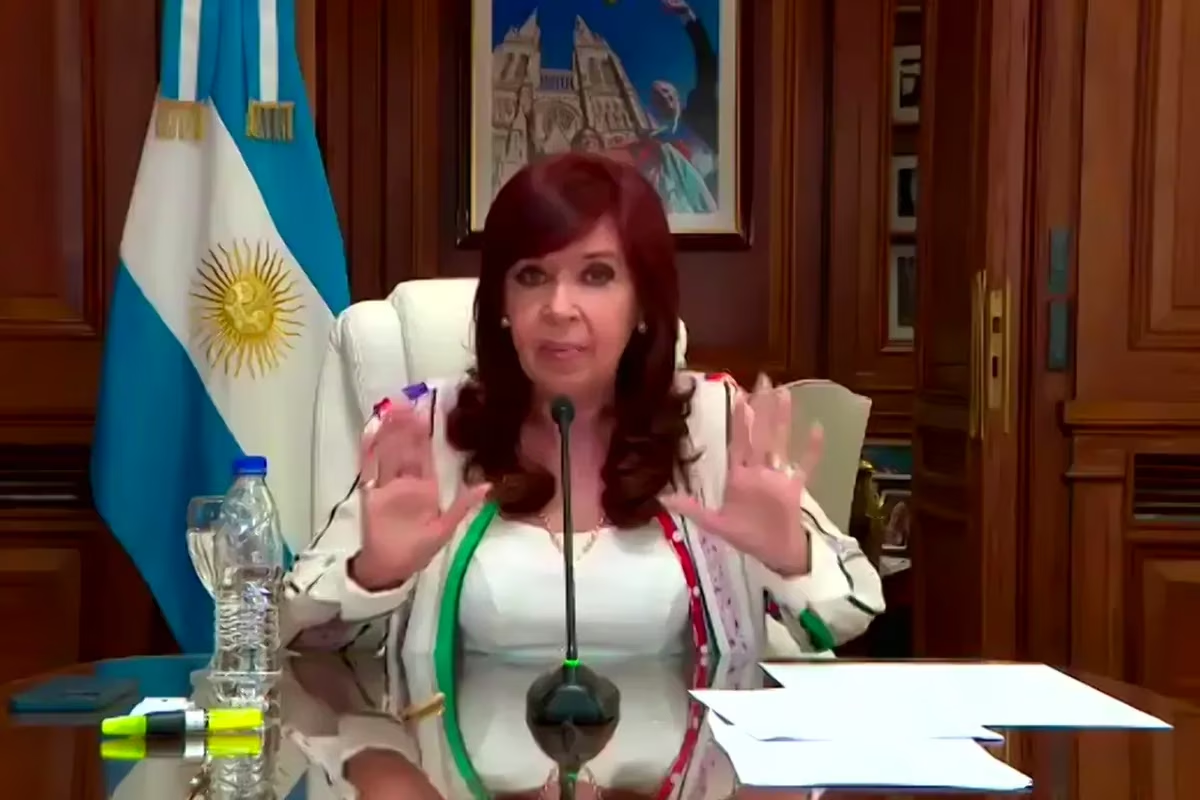 Cristina Kirchner en una de las audiencias por zoom por la causa Vialidad.