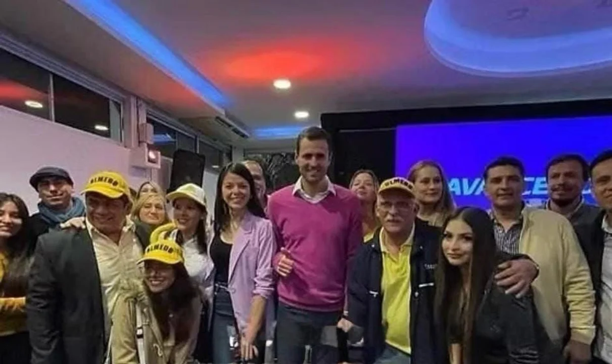  2023, cuando Estrada apoyó a los diputados LLA Zapata y Orozco. 2023, cuando Estrada apoyó a los diputados LLA Zapata y Orozco.