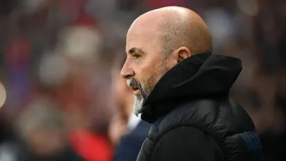 Sevilla, casi en descenso, despidió a Sampaoli