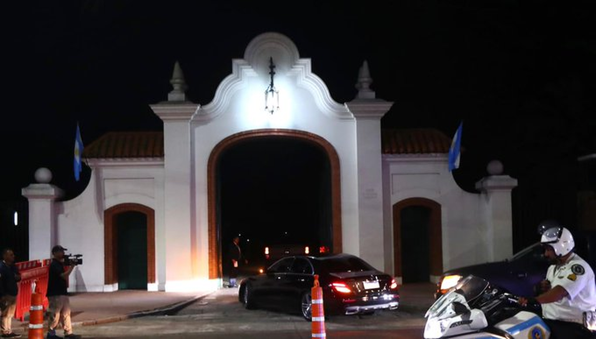 Milei convocó a diputados a fines a la quinta de Olivos