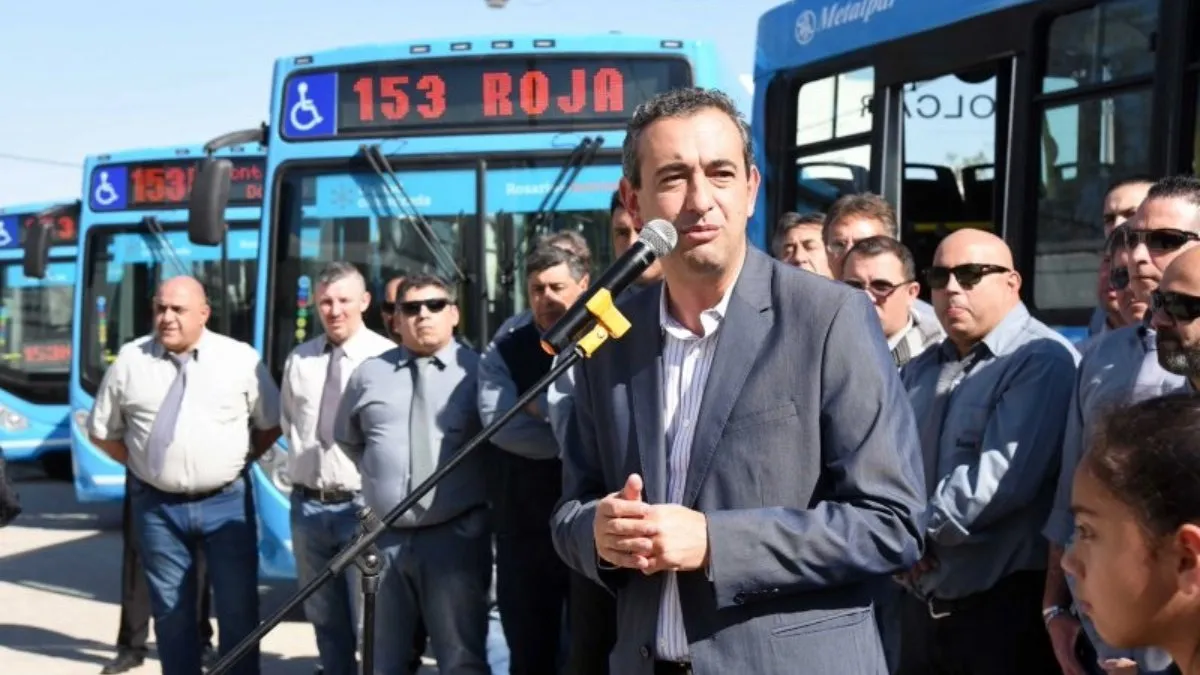 El Concejo avala que la Intendencia fije la tarifa del transporte urbano hasta 2027. El Concejo avala que la Intendencia fije la tarifa del transporte urbano hasta 2027.