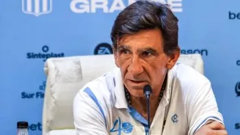 Tiembla Gustavo Costas: Racing podría perder a una de sus máximas figuras