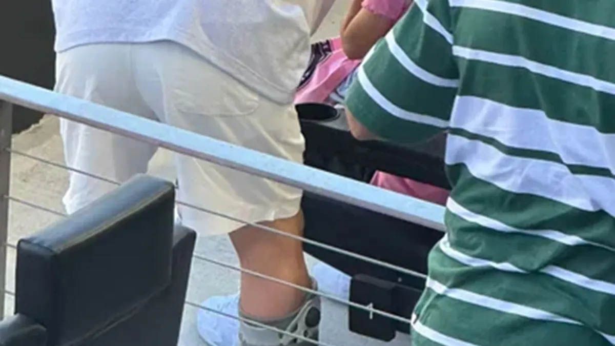 Lionel Messi apareció con bota ortopédica y estuvo presente en el partido que Inter Miami le ganó a Toronto FC por 3-1 mientras que Argentina manda en la FIFA. Lionel Messi apareció con bota ortopédica y estuvo presente en el partido que Inter Miami le ganó a Toronto FC por 3-1 mientras que Argentina manda en la FIFA.